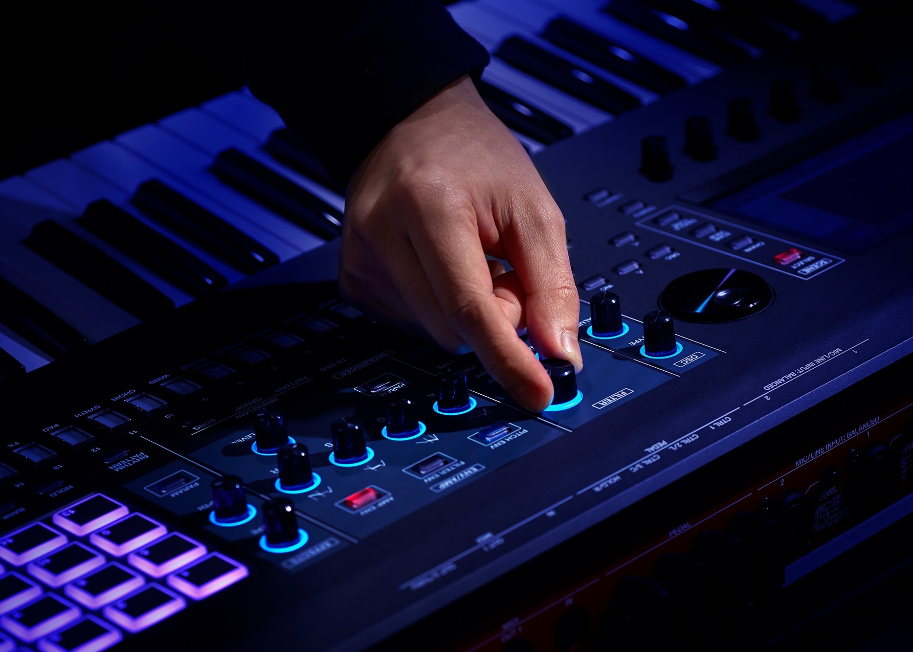 Roland FANTOM 06 61鍵 合成器 音樂工作站
