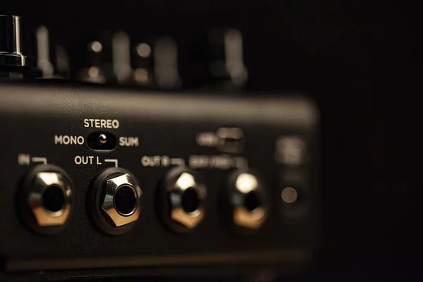 Strymon Iridium 擴大器模擬和IR音箱模擬效果器 Strymon Iridium 擴大器模擬和IR音箱模擬 效果器