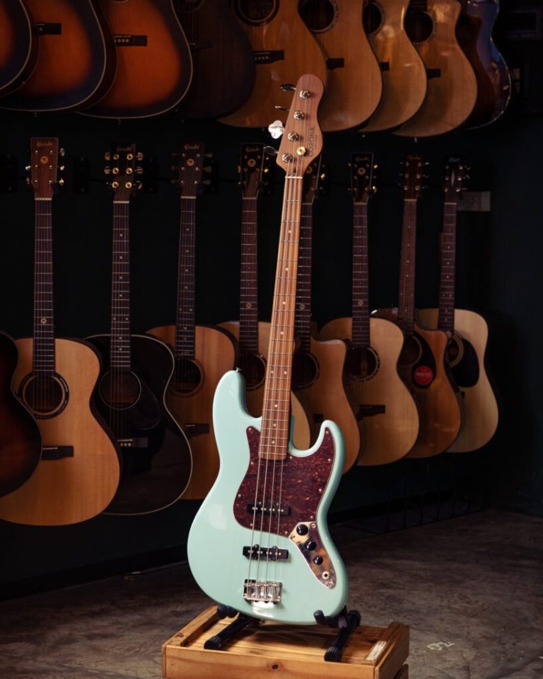 2大電貝斯經典對決Precision Bass 對戰 Jazz Bass J