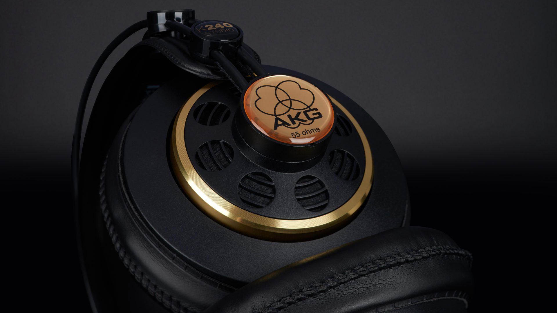 AKG-K240-Studio-專業半開放耳罩監聽耳機